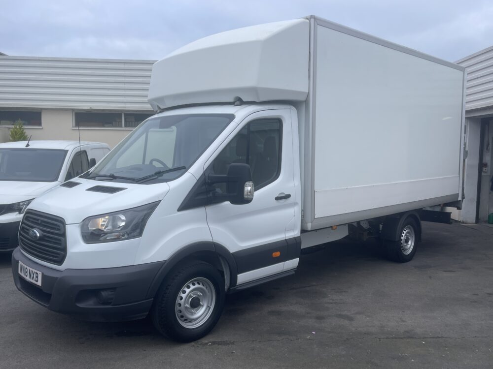 FORD TRANSIT LUTON